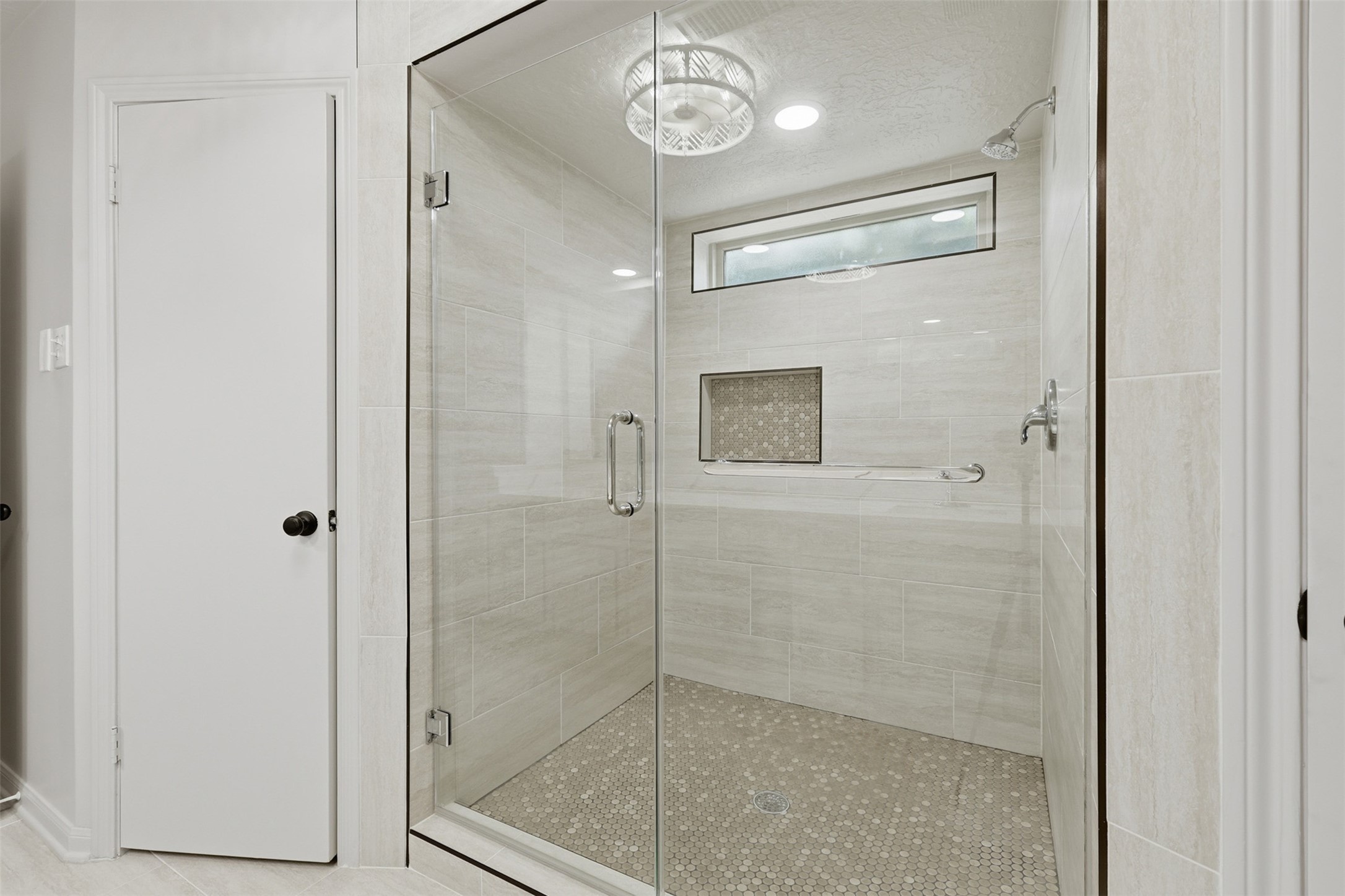 3415 Flickering Candle Drive Spring, TX 77388 - Photo 19 of 36 a bathroom with a shower and mirror