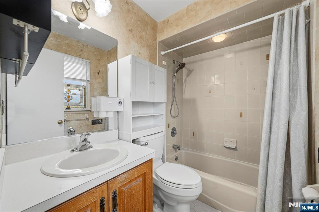 433 Tappan Road Northvale, NJ 07647 - Photo 20 of 39