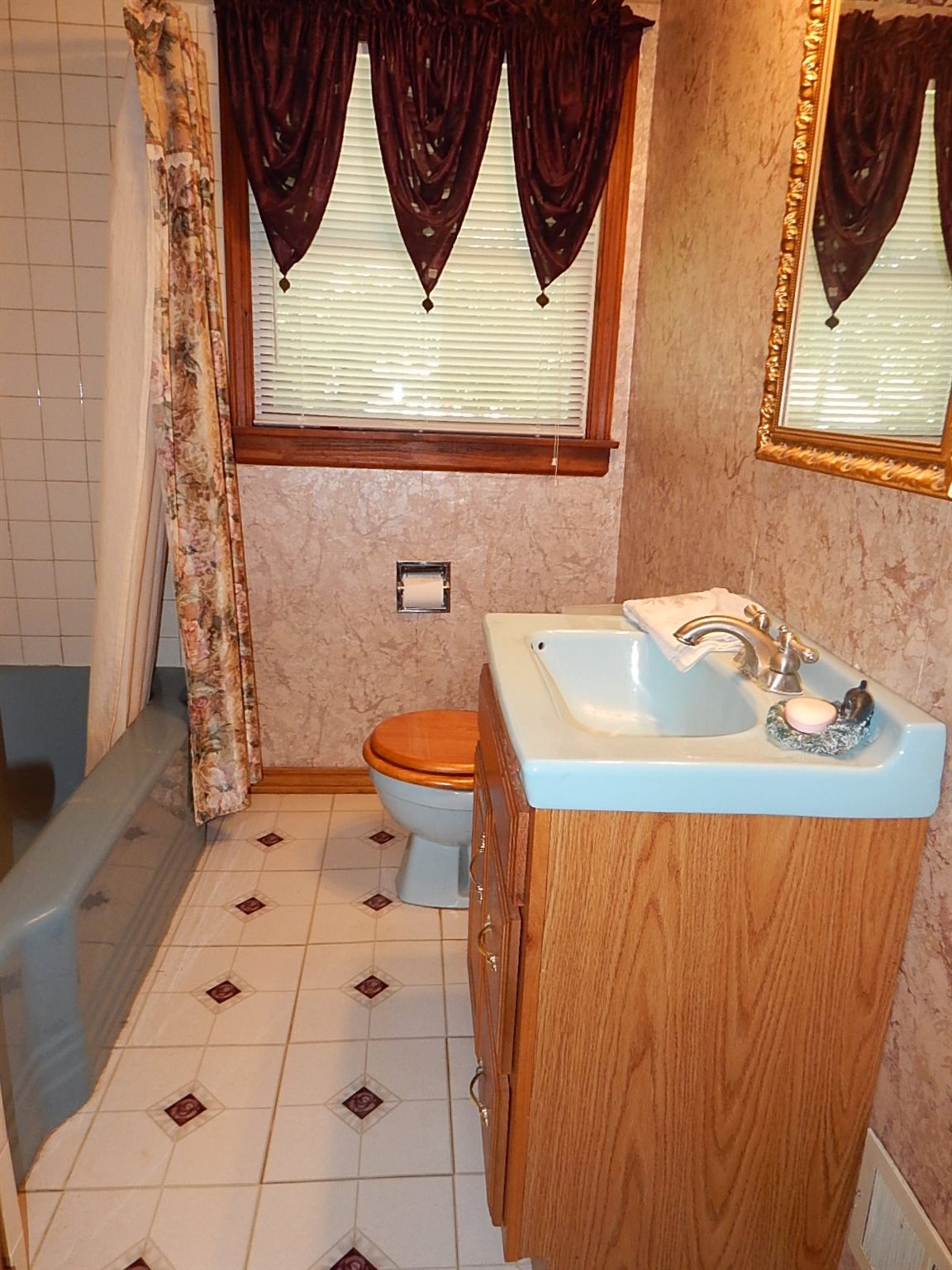 212 Davis Road Ossian, IN 46777 - Photo 13 of 24 Gallery Image 13