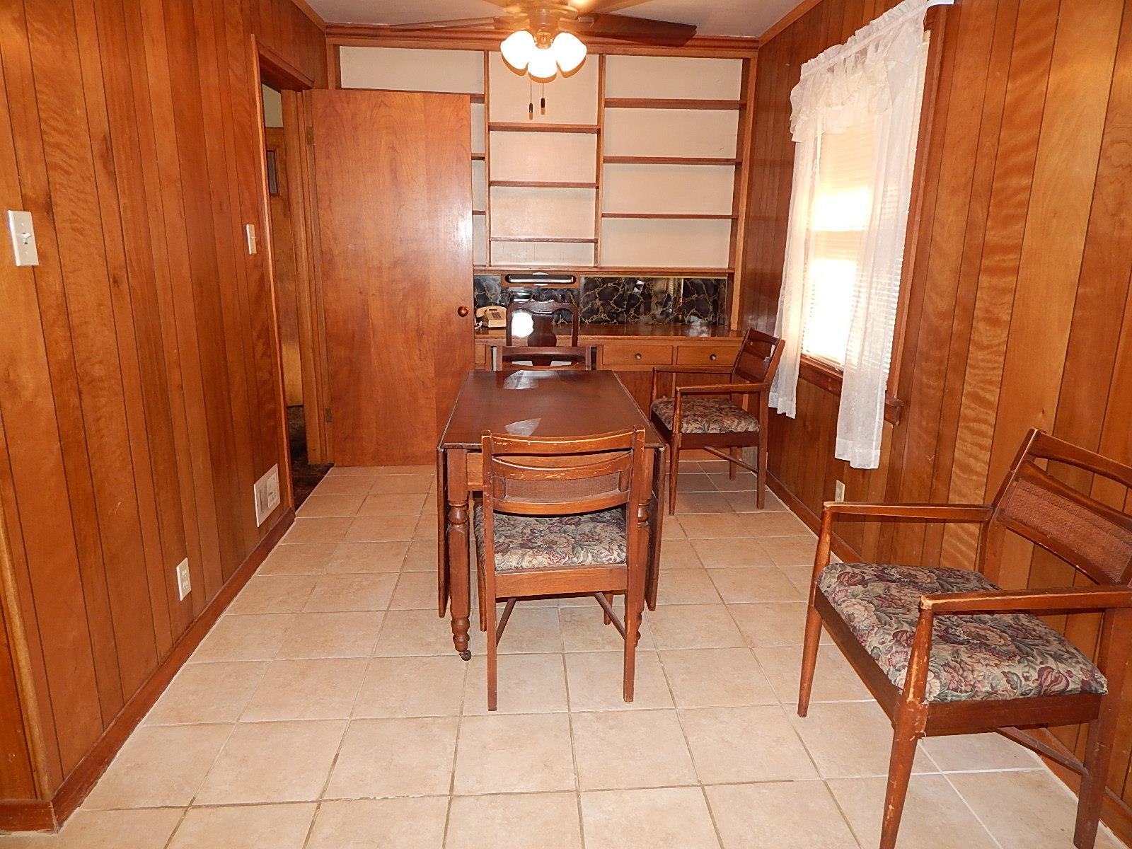 212 Davis Road Ossian, IN 46777 - Photo 9 of 24 Gallery Image 9