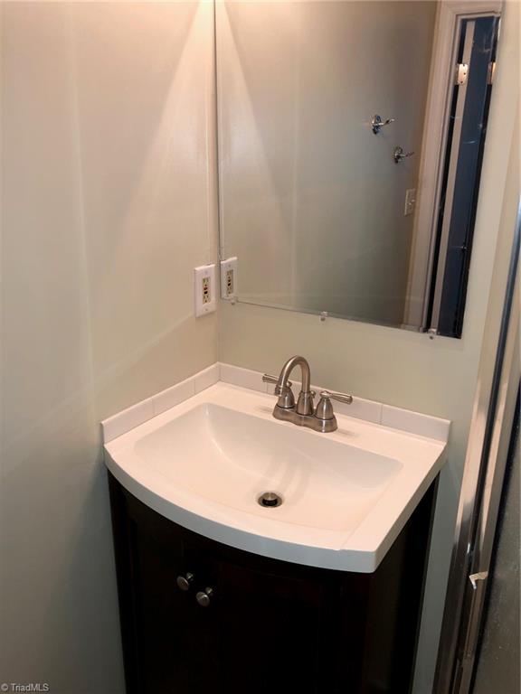 924 Meadowbrook Road Asheboro, NC 27203 - Photo 14 of 17 Gallery Image 14