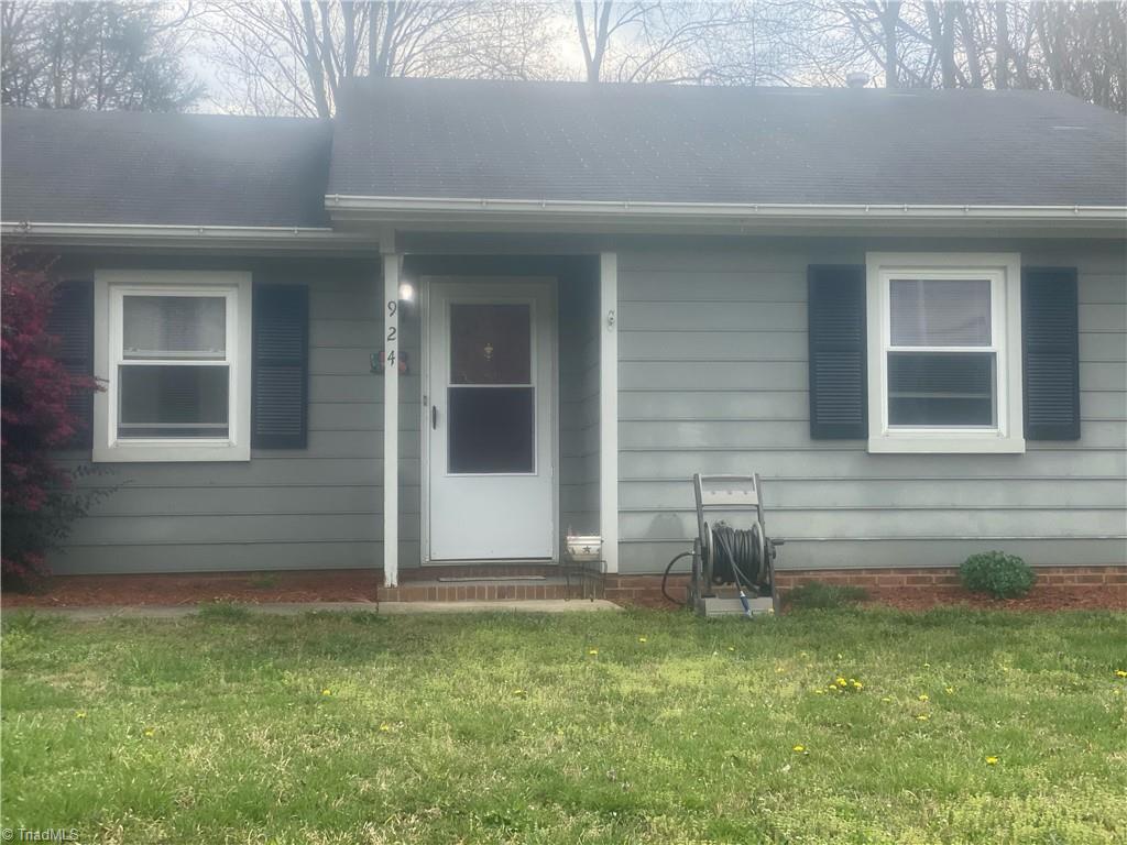 924 Meadowbrook Road Asheboro, NC 27203 - Photo 3 of 17 Gallery Image 3