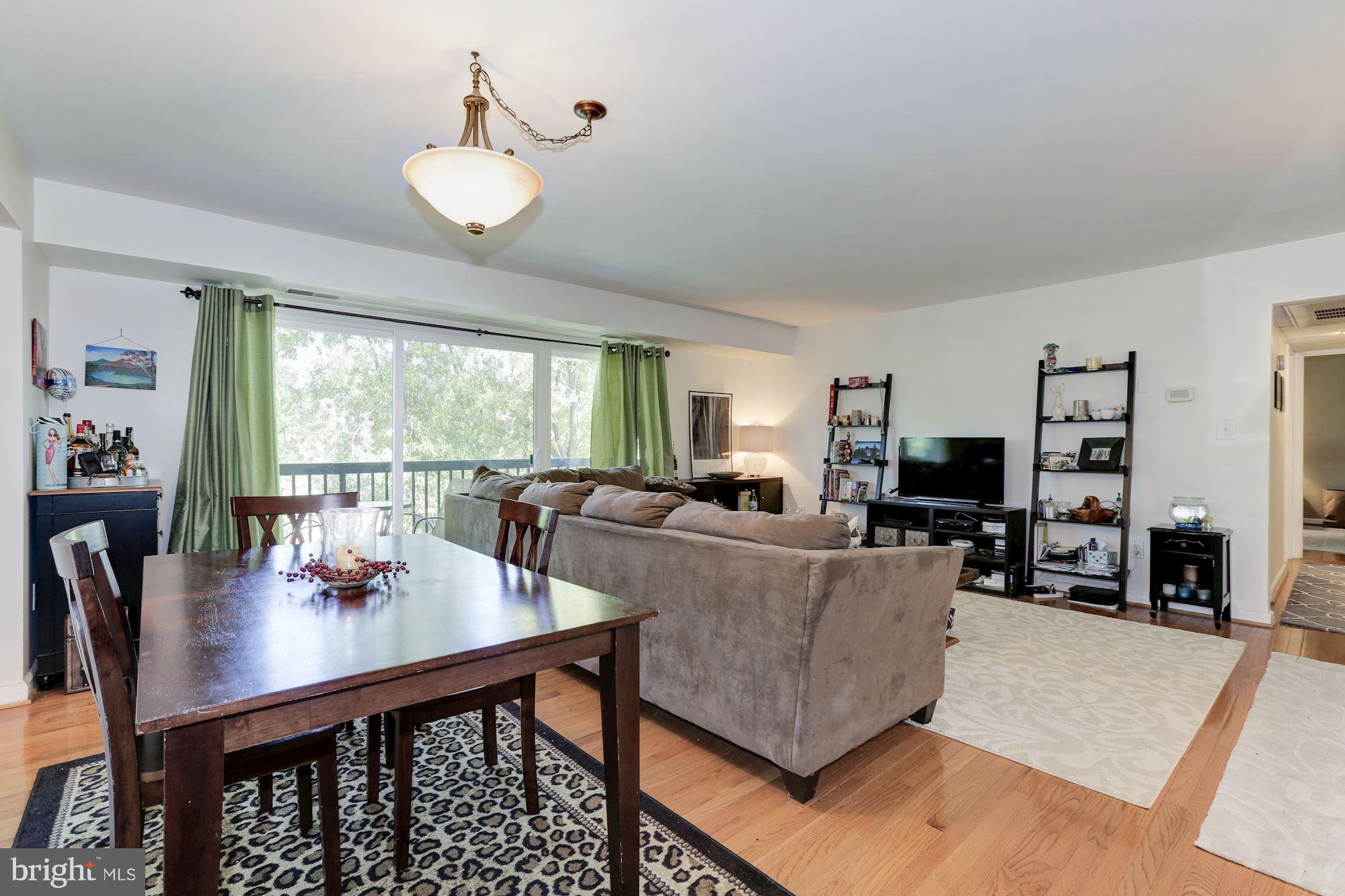 3210 South 28th Street, Unit 403 Alexandria, VA 22302 - Photo 8 of 19 Living Room