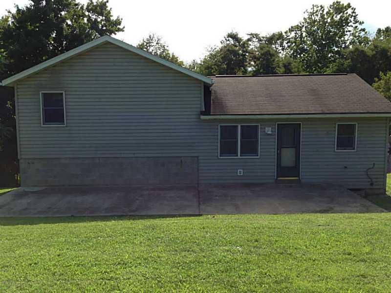 889 Strangford Road Blairsville, PA 15717 - Photo 6 of 17 Exterior Back.