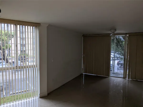 $2,000 | 7125 Northwest 186th Street, Unit B209, Hialeah, FL 33015