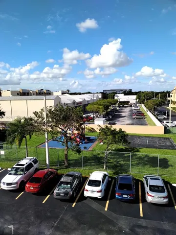 $2,350 | 10700 Southwest 108th Avenue, Unit C416, Miami, FL 33176