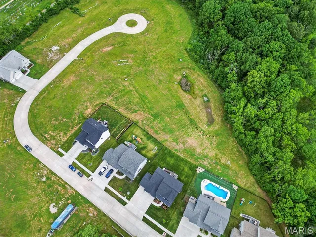 $625,000 | 33 Grantham Estates Drive, Wentzville, MO 63385