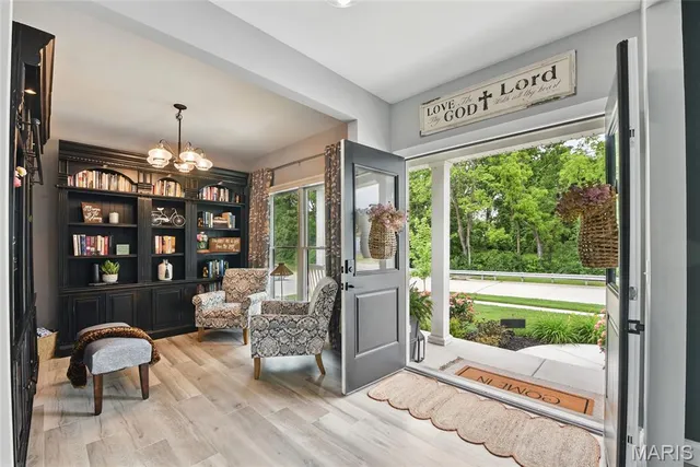 $625,000 | 33 Grantham Estates Drive, Wentzville, MO 63385