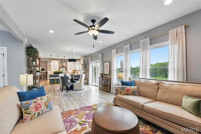 $625,000 | 33 Grantham Estates Drive, Wentzville, MO 63385