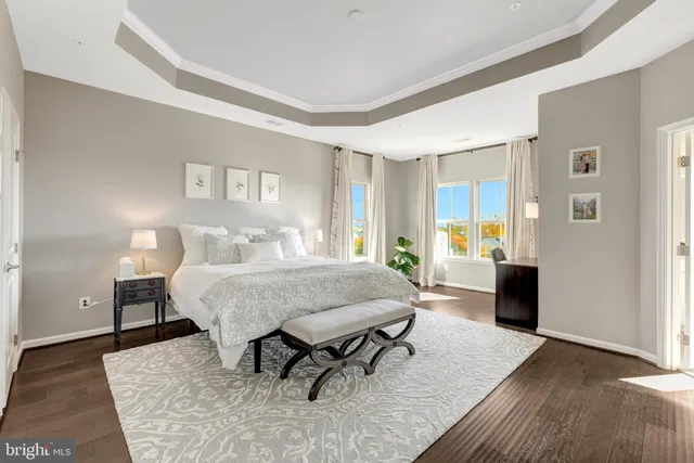 a view of livingroom with furniture and windows