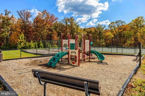 $565,000 | 25312 Trumpet Vine Terrace, Aldie, VA 20105