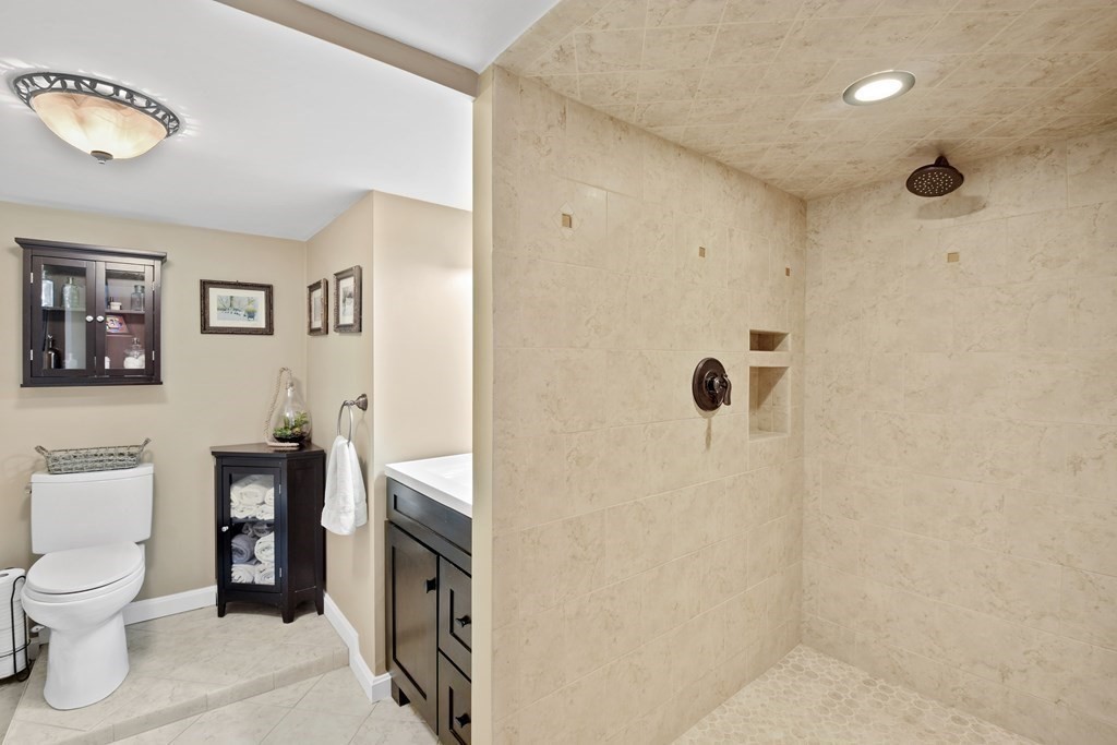 37 County Road Andover, MA 01810 - Photo 21 of 26