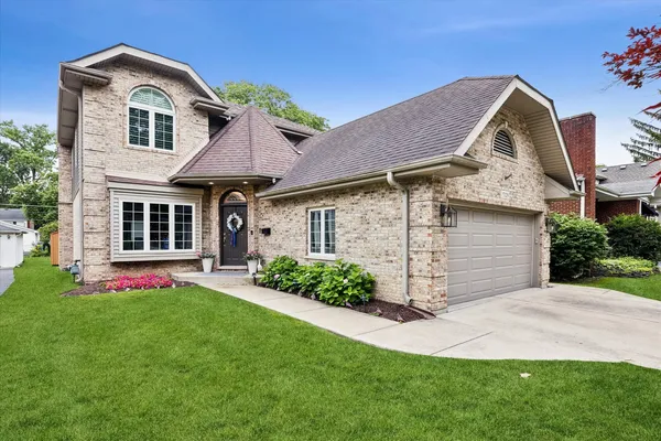 $1,199,000 | 5329 Central Avenue, Western Springs, IL 60558
