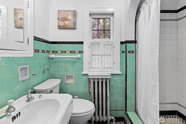 $1,950,000 | 16349 Maplewild Avenue Southwest, Burien, WA 98166