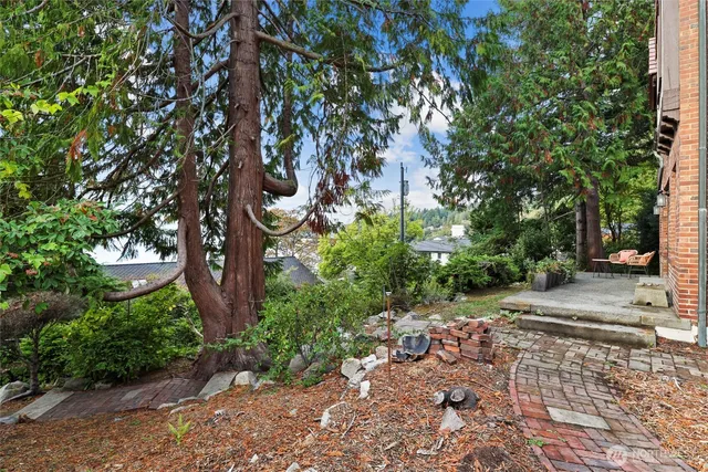 $1,950,000 | 16349 Maplewild Avenue Southwest, Burien, WA 98166