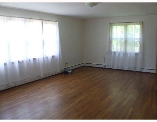 369 Sunset Road Pittsburgh, PA 15237 - Photo 4 of 8 Master Bedroom.