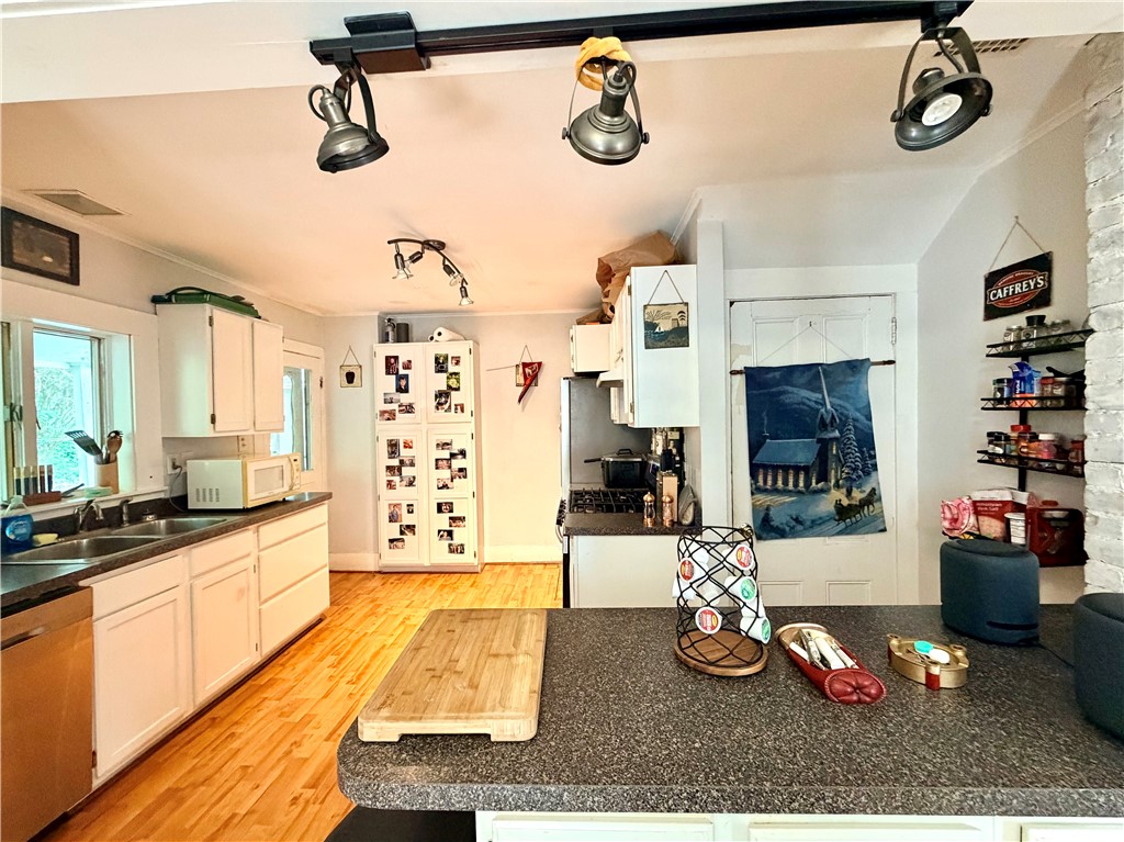262 East 3rd Street Corning, NY 14830 - Photo 8 of 19
