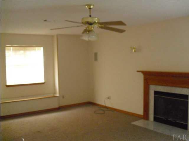 2010 Eventide Road Milton, FL 32583 - Photo 6 of 13 Spacious Master Suite
