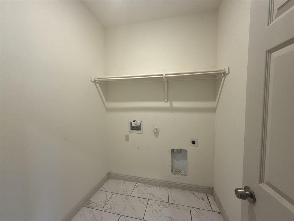 129 Towering Oaks Tool, TX 75143 - Photo 16 of 20 a view of an empty room