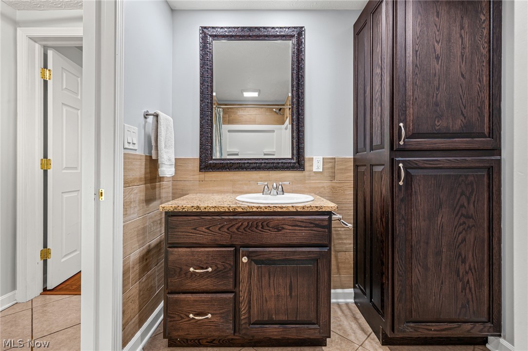 12335 Robson Road Grafton, OH 44044 - Photo 20 of 49 First floor
