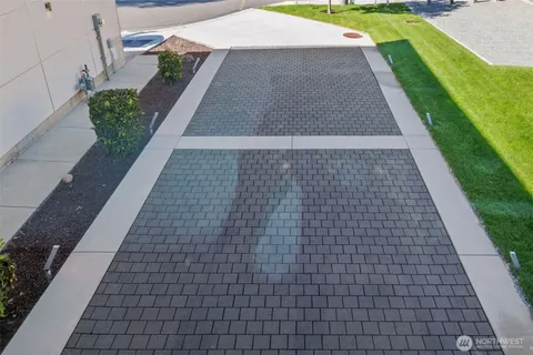 $1,250,000 | 2627 Southwest 100th Street, Seattle, WA 98146