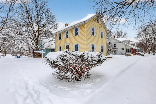 $339,900 | 1024 Chatham Street Northwest, Grand Rapids, MI 49504