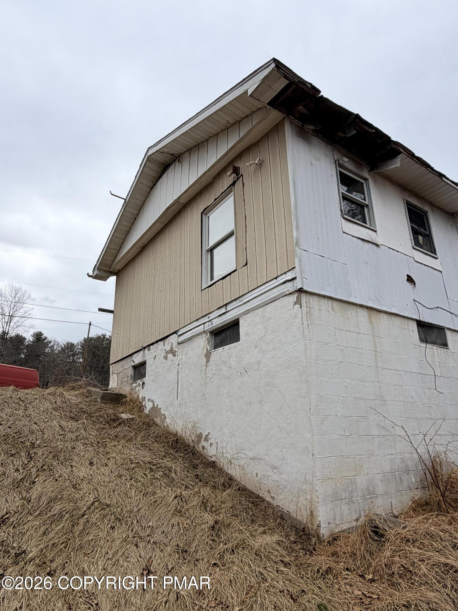 260 Creek Road Wapwallopen, PA 18660 - Photo 66 of 113 Back and soffit