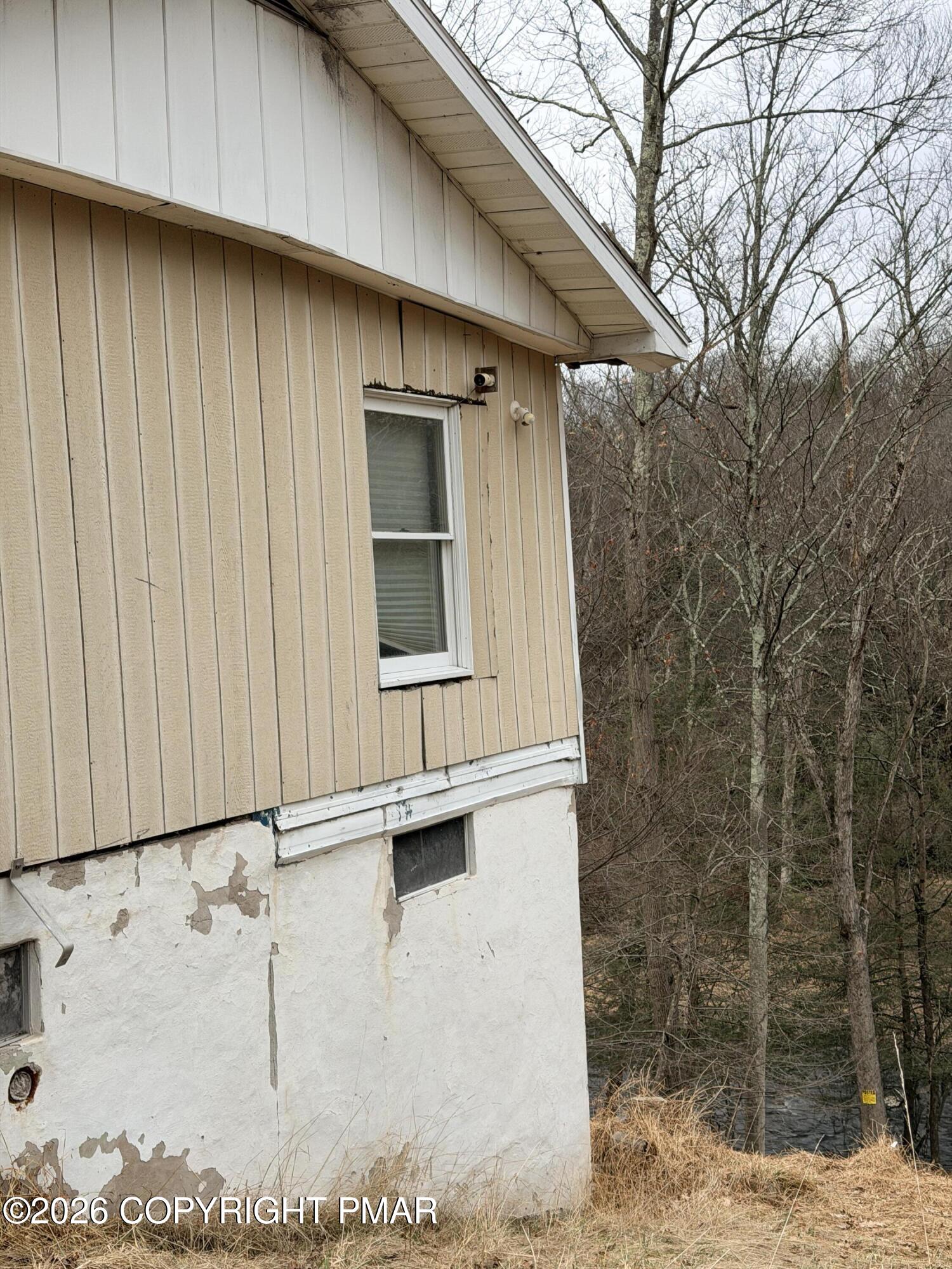 260 Creek Road Wapwallopen, PA 18660 - Photo 75 of 113 Right side