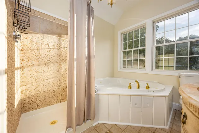 $699,000 | 136 Shore Drive, Salem, NH 03079