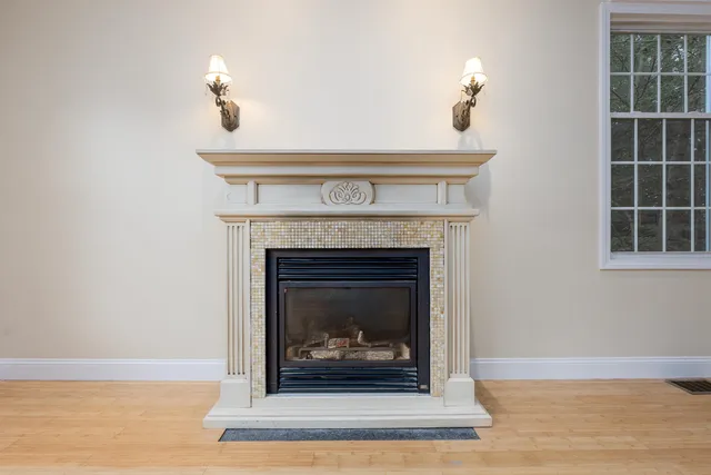 $699,000 | 136 Shore Drive, Salem, NH 03079