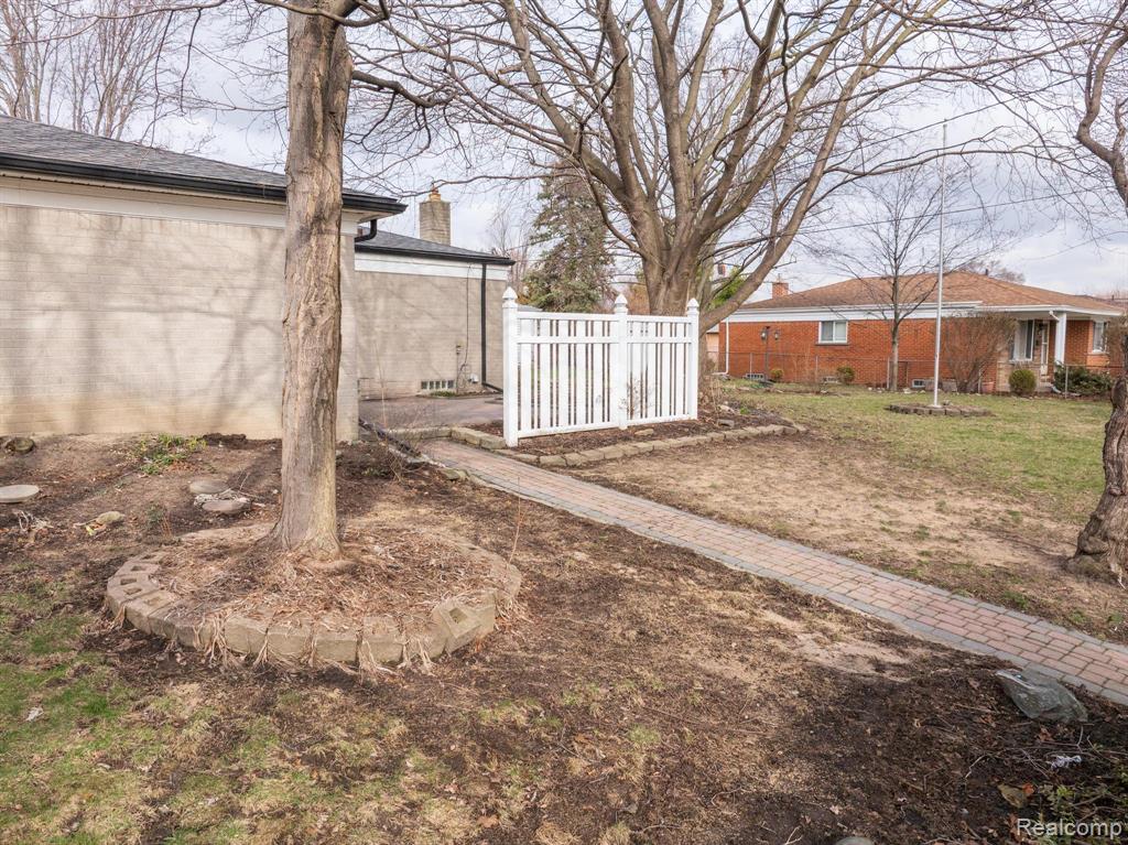 5121 McKinley Road Warren, MI 48091 - Photo 36 of 44 Gallery Image 36