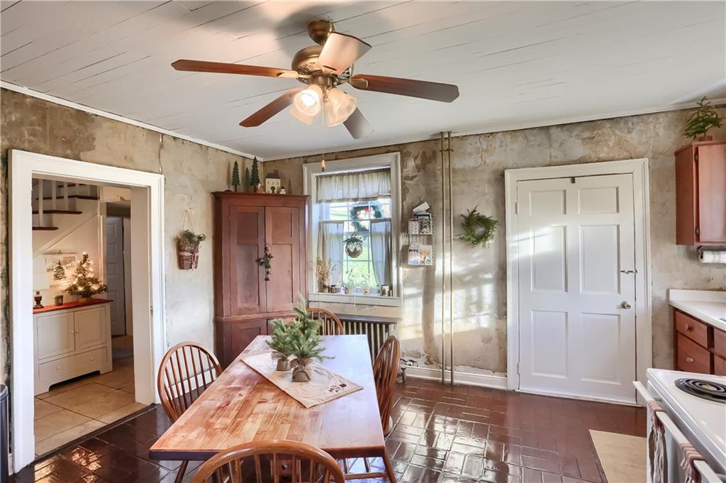 748 Pleasant Valley Road Connellsville, PA 15425 - Photo 3 of 25