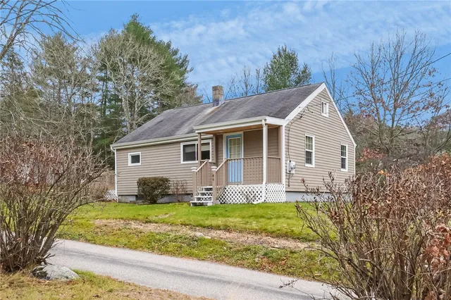 $375,000 | 86 Laurel Lane, South Kingstown, RI 02892
