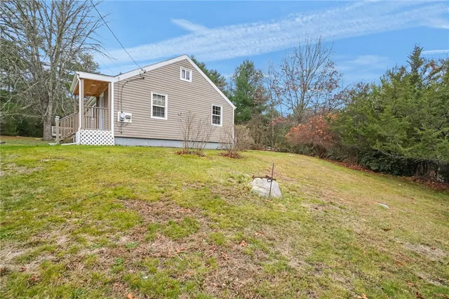 $375,000 | 86 Laurel Lane, South Kingstown, RI 02892
