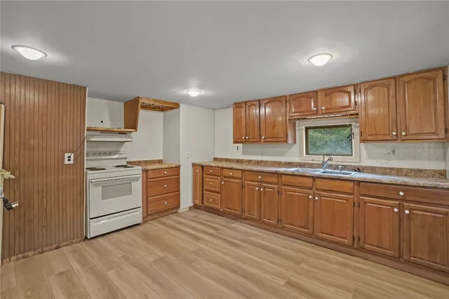 $375,000 | 86 Laurel Lane, South Kingstown, RI 02892