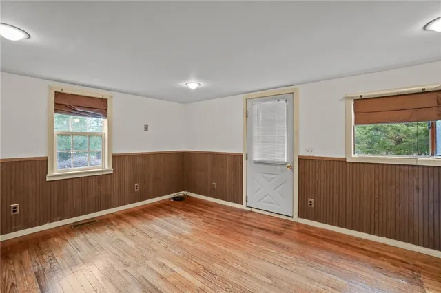 $375,000 | 86 Laurel Lane, South Kingstown, RI 02892