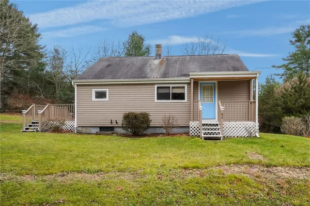 $375,000 | 86 Laurel Lane, South Kingstown, RI 02892
