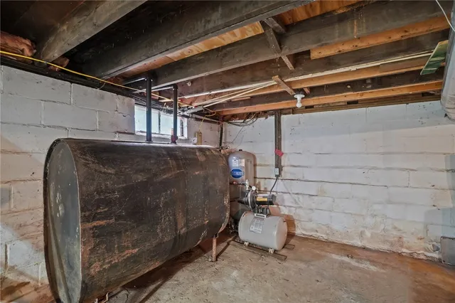 $375,000 | 86 Laurel Lane, South Kingstown, RI 02892