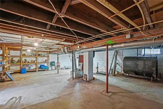 $375,000 | 86 Laurel Lane, South Kingstown, RI 02892