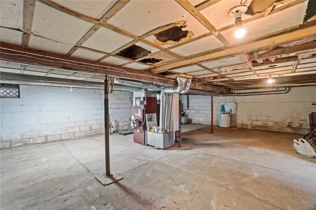 $375,000 | 86 Laurel Lane, South Kingstown, RI 02892