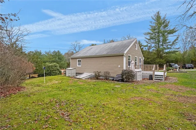$375,000 | 86 Laurel Lane, South Kingstown, RI 02892