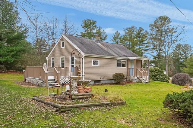 $375,000 | 86 Laurel Lane, South Kingstown, RI 02892