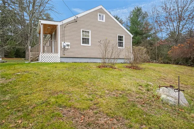 $375,000 | 86 Laurel Lane, South Kingstown, RI 02892
