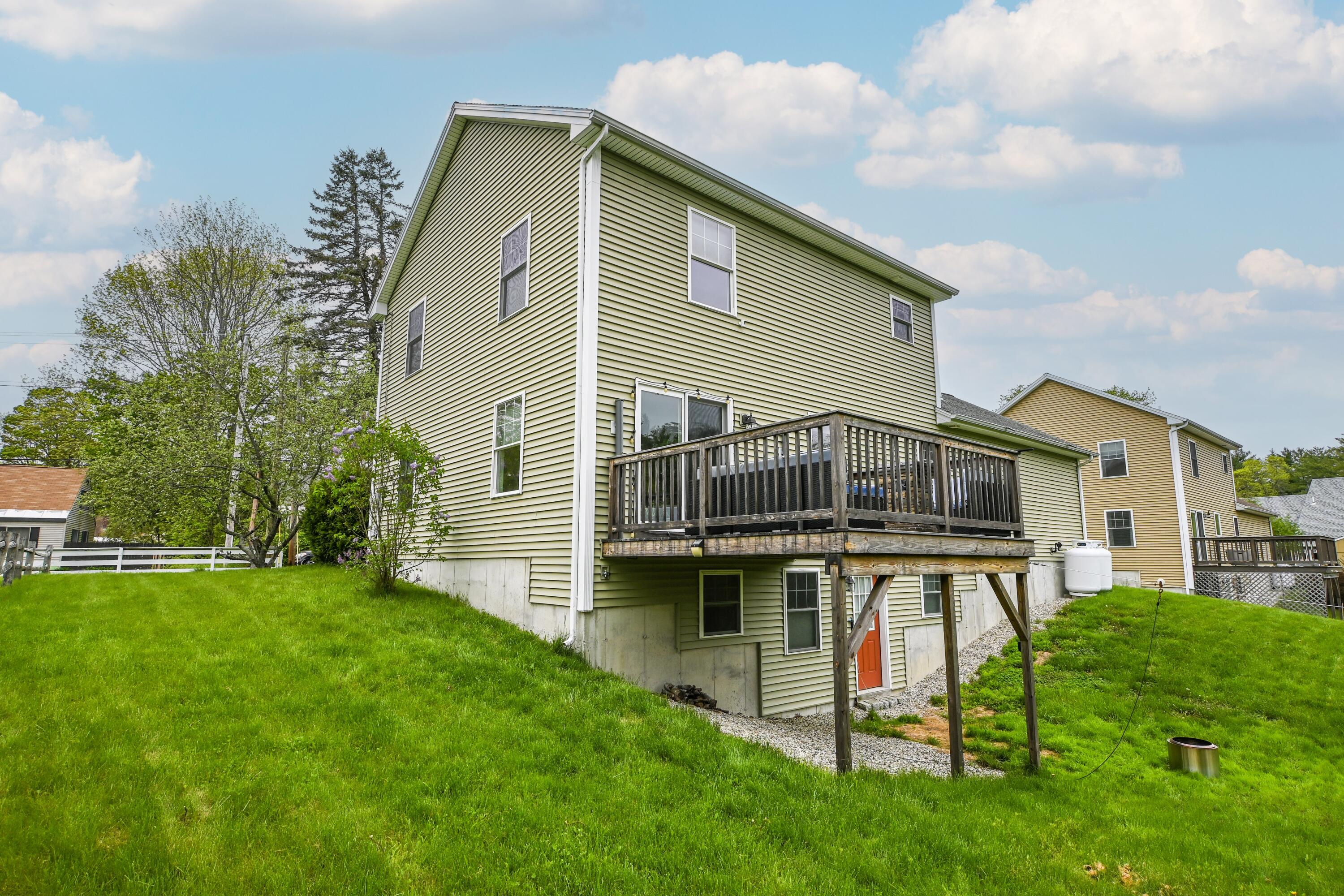 31 Pride Street Westbrook, ME 04092 - Photo 4 of 40 31 Pride Street