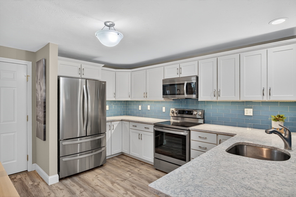 2 Pga Lane, Unit 2 Mashpee, MA 02649 - Photo 5 of 38