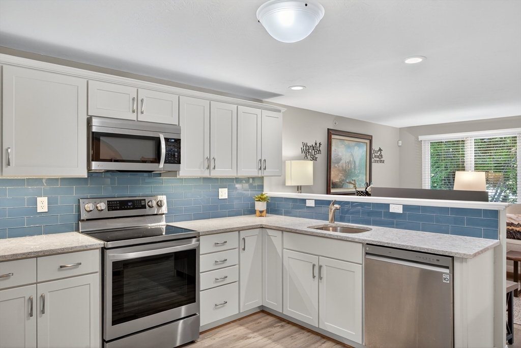 2 Pga Lane, Unit 2 Mashpee, MA 02649 - Photo 6 of 38