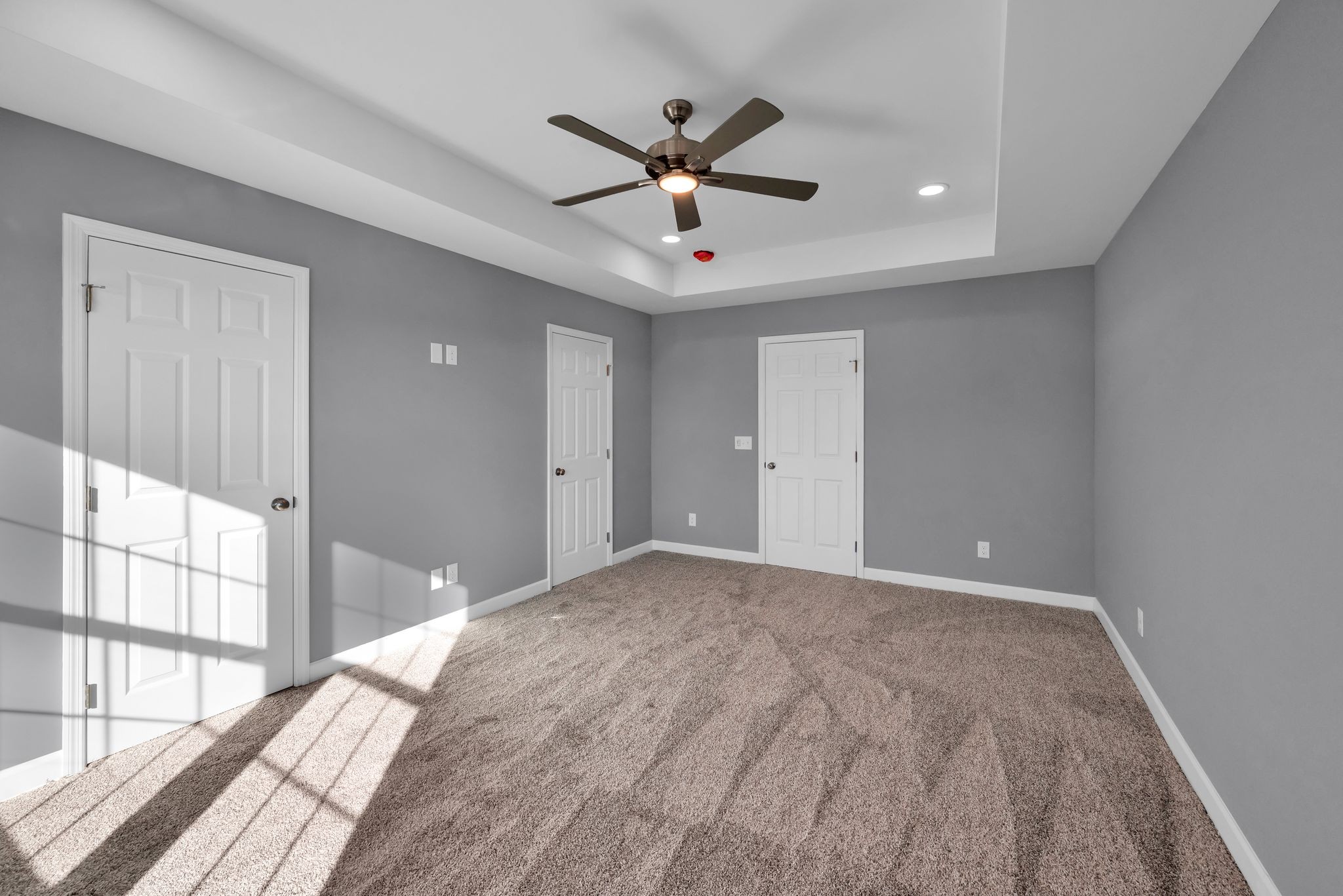 889 Blessing Way Gallatin, TN 37066 - Photo 21 of 37 a view of a livingroom with a ceiling fan & window