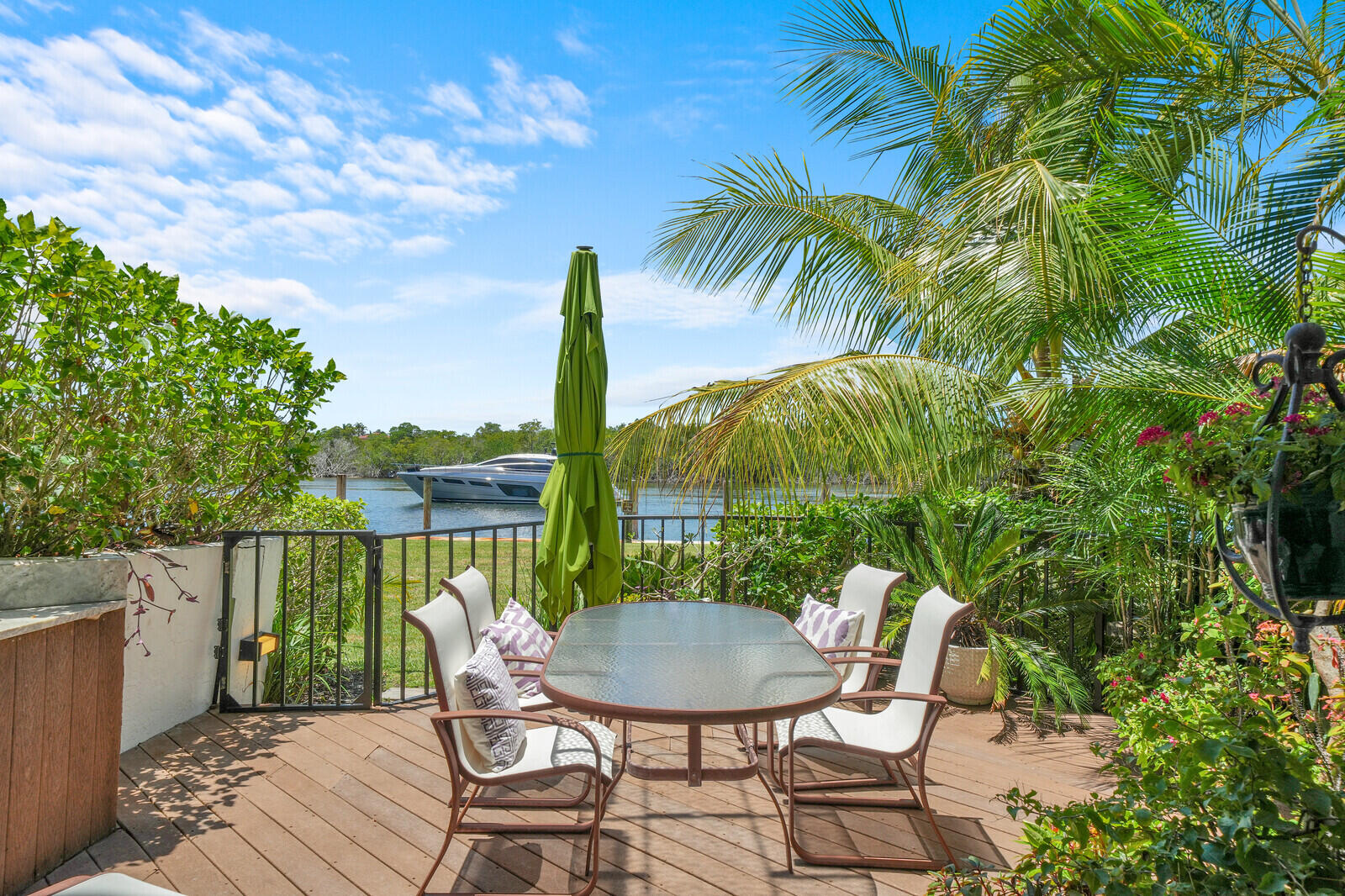 4501 North Ocean Boulevard, Unit TH04 Boca Raton, FL 33431 - Photo 34 of 86 SPRAWLING GROUND FLOOR TERRACE
