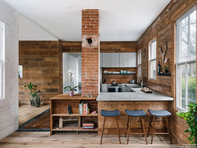 $8,500 | 215 Beauregard Street, San Antonio, TX 78204