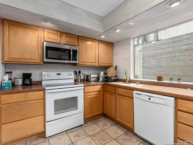 $8,500 | 215 Beauregard Street, San Antonio, TX 78204